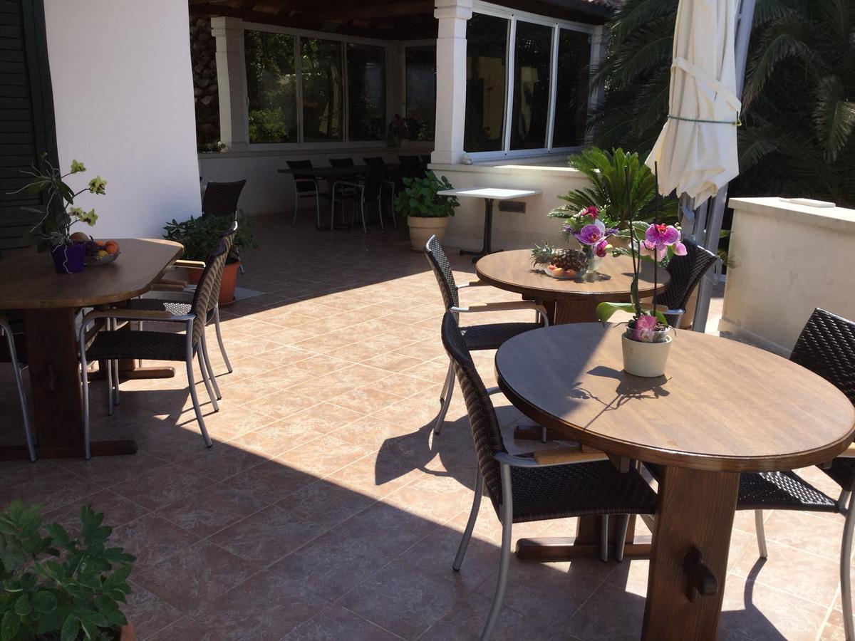 Villa Bunta Sutivan Exteriér fotografie